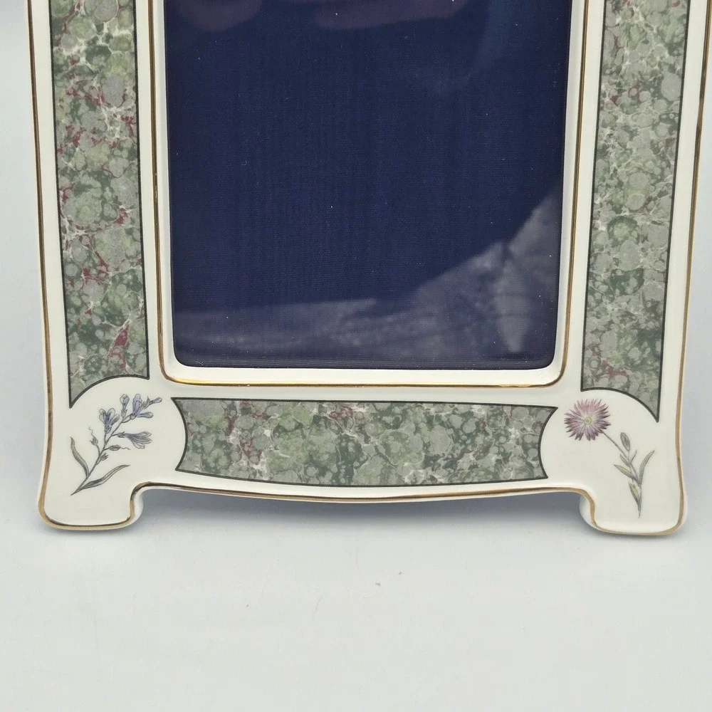 Wedgwood‎ Bone China Hummingbird & Flowers Picture Frame 5x7 Green Mother's Day